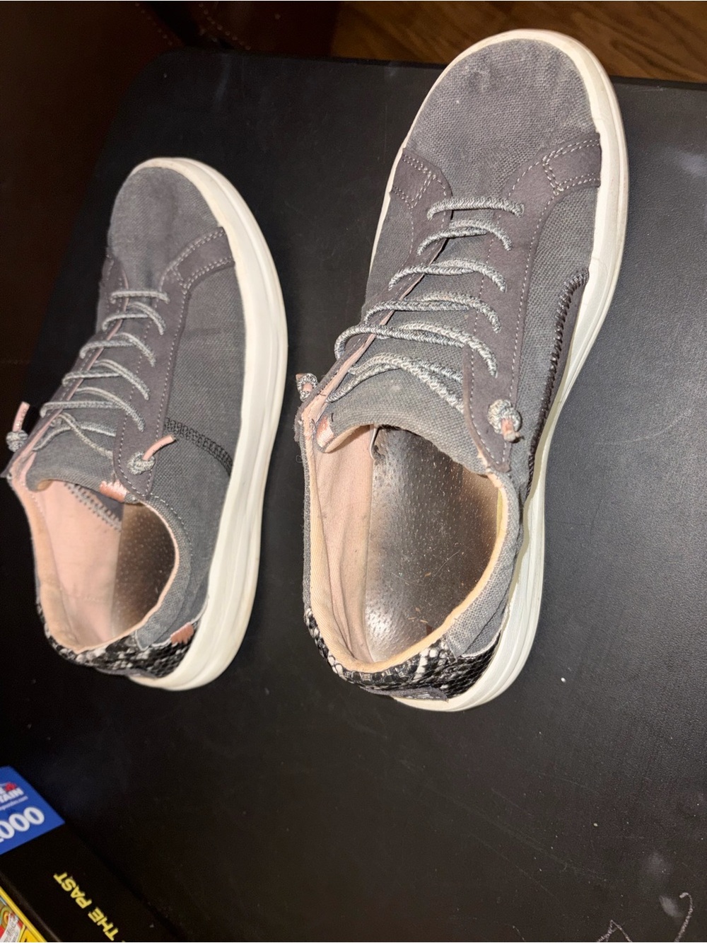 HEYDUDE Karina Jet Black Gray Pink Sneakers Women’s Size 7 - Picture 3 of 5